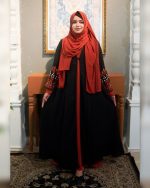 Zahra Veil - Black - Image 3